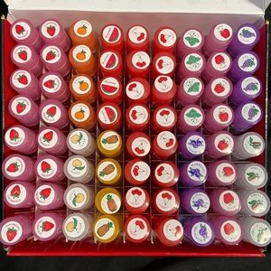 Br kissing fruit gloss roll on glow